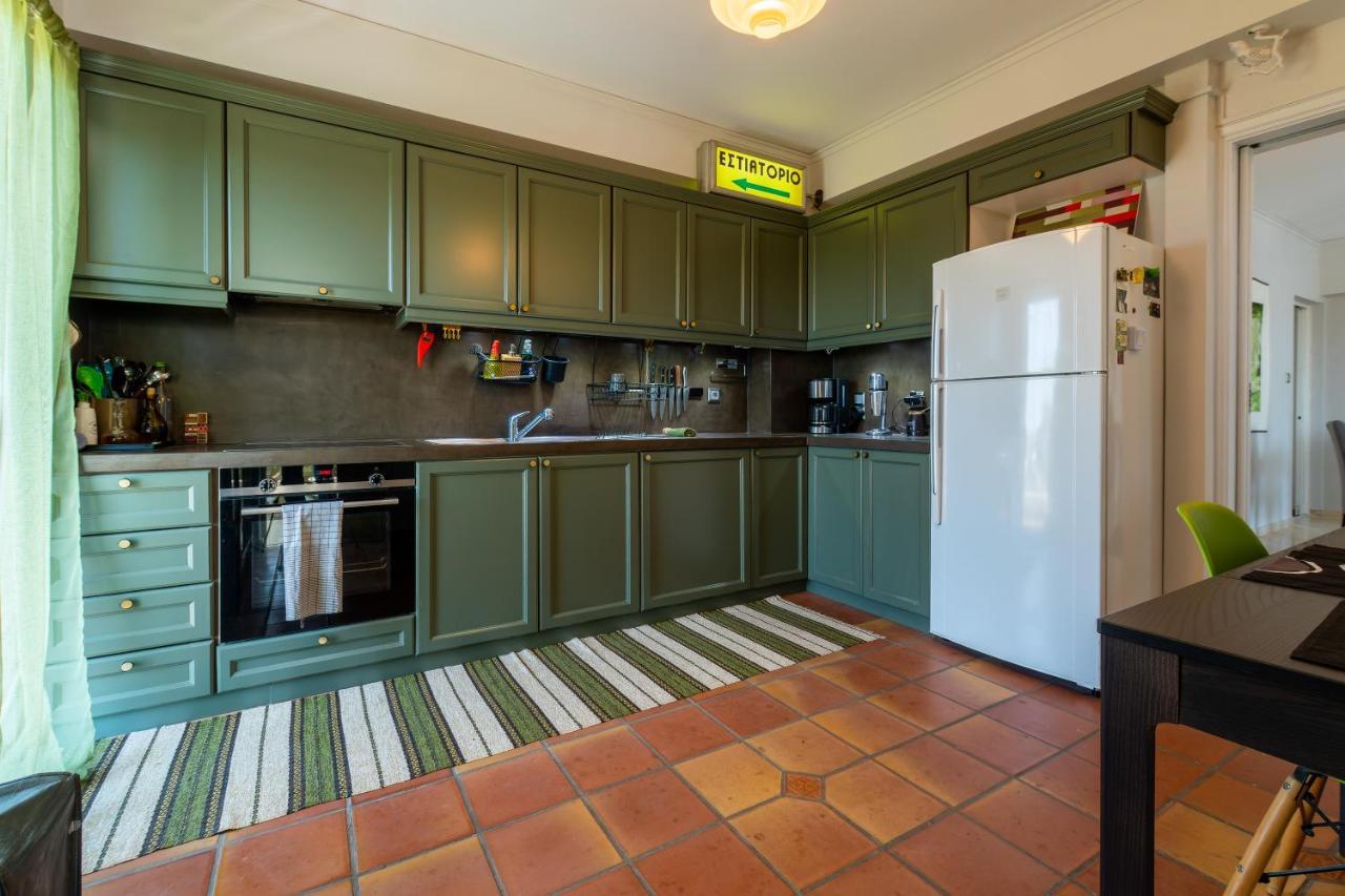 Spacious Apartment In Kavouri أثينا المظهر الخارجي الصورة