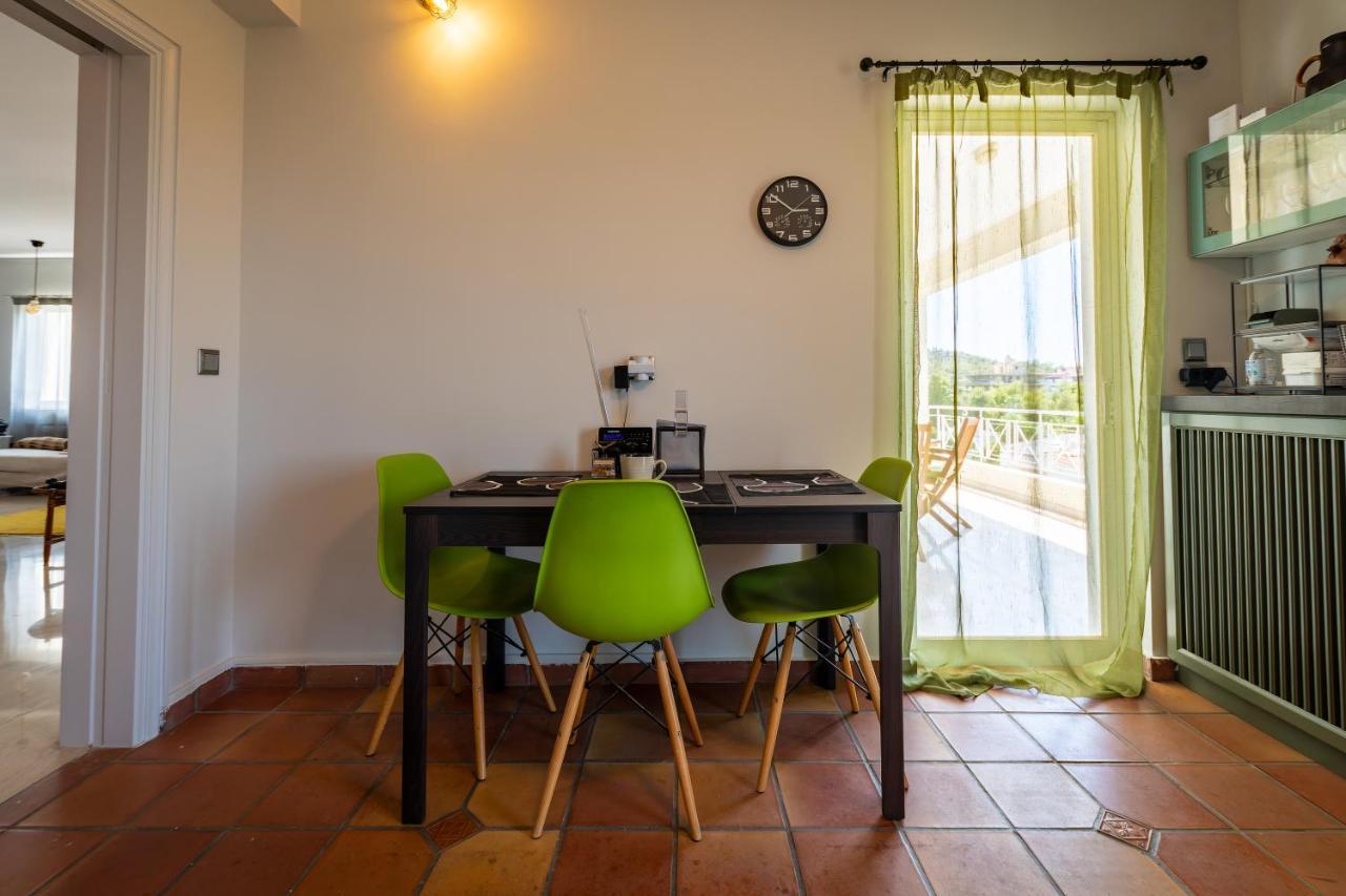 Spacious Apartment In Kavouri أثينا المظهر الخارجي الصورة