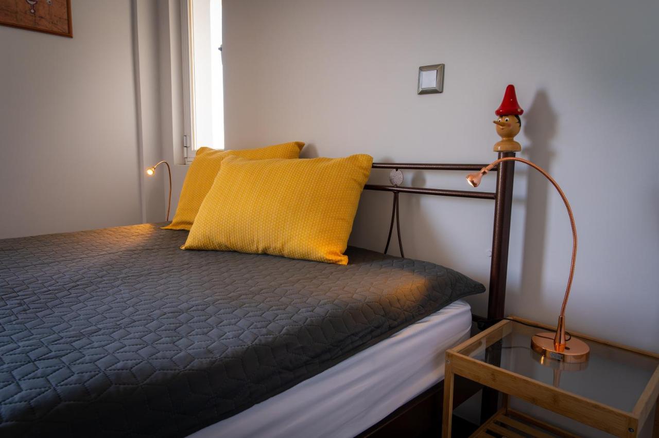 Spacious Apartment In Kavouri أثينا المظهر الخارجي الصورة